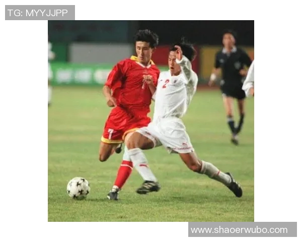 足球明星黄勇的职业生涯与成就全景回顾与分析